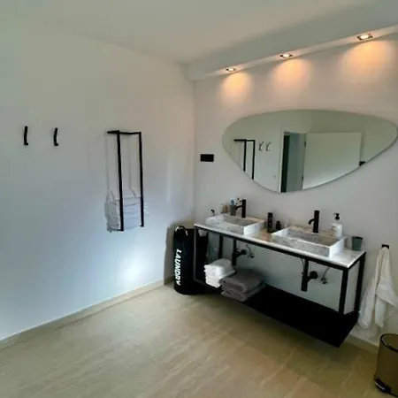 Apartman Theview 1 *