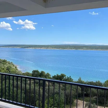 Theview 1 * Maslenica