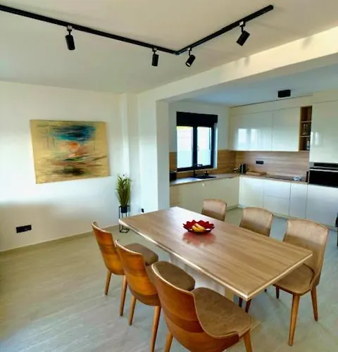 Apartmán Theview 1 *