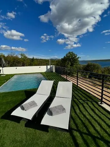 Theview 1
